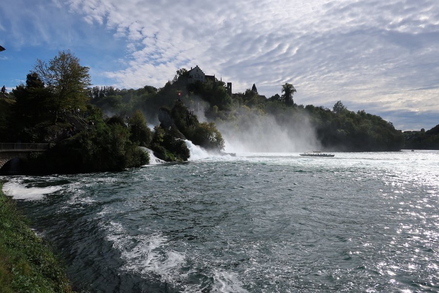 2020.10.04 Rheinfall mit Schloss Laufen