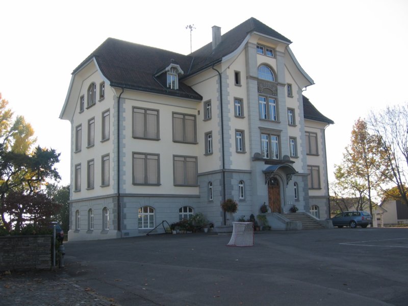 schulhaustannenbhlschulstrasse5b8632tann.jpg